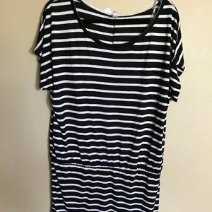 Xhilaration B&W Striped T-Shirt Style Dress